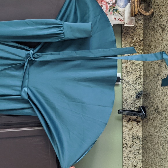 Shein emerald green satin mini dress - Picture 5 of 9